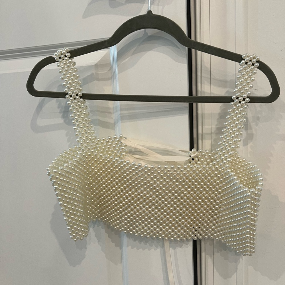 Women’s pearl crop tank top